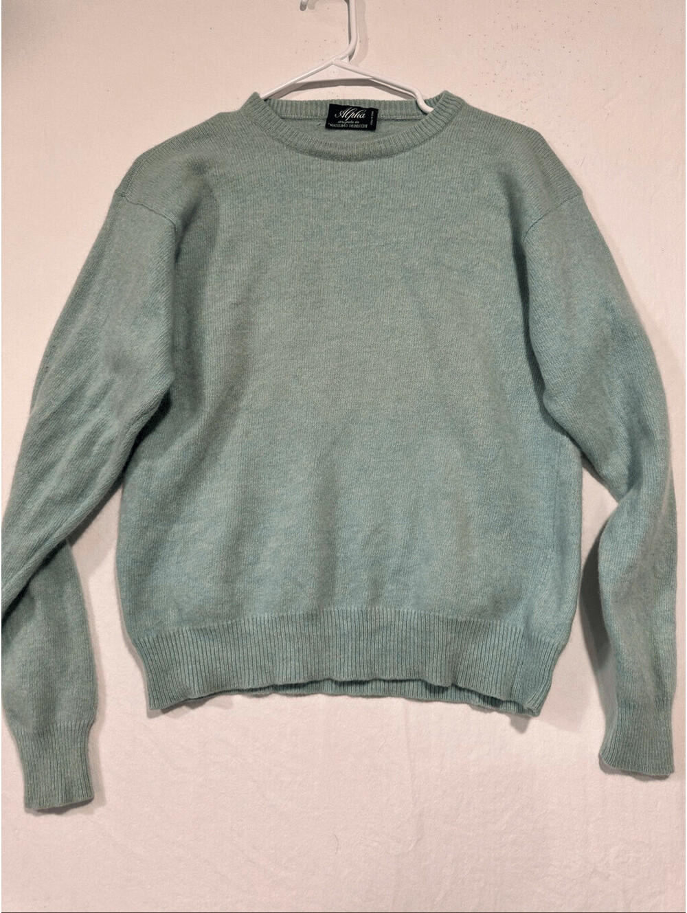 Alpha Massimo Rebecchi Light Sage Green Sweater, size 48/Small